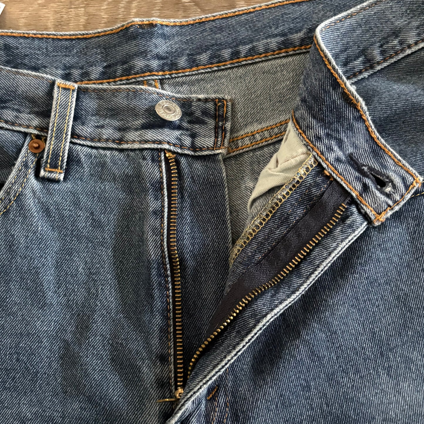 Levi's 550 Mens W 34 L 36 Denim Blue Jeans PC9-00550-4886