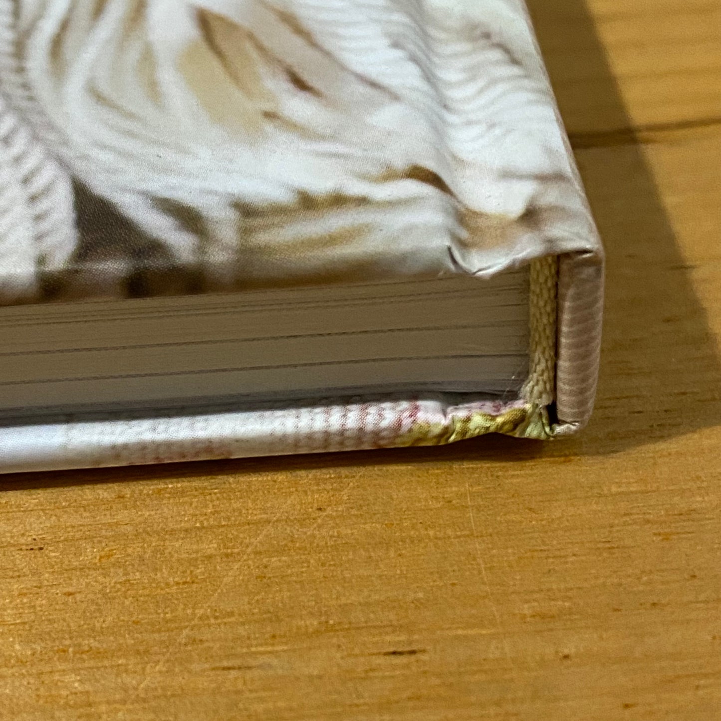 On The Loom A Modern Weaver's Guide by Maryanne Moodie Hardcover GD