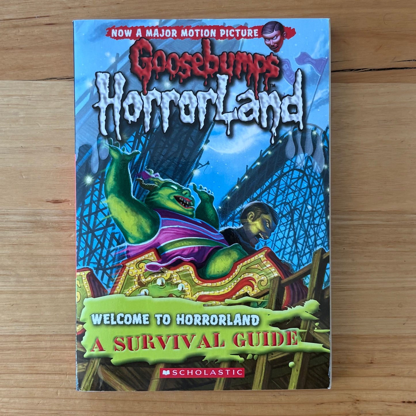 Welcome To Horrorland: A Survival Guide Goosebumps  Paperback R.L. Stine GD