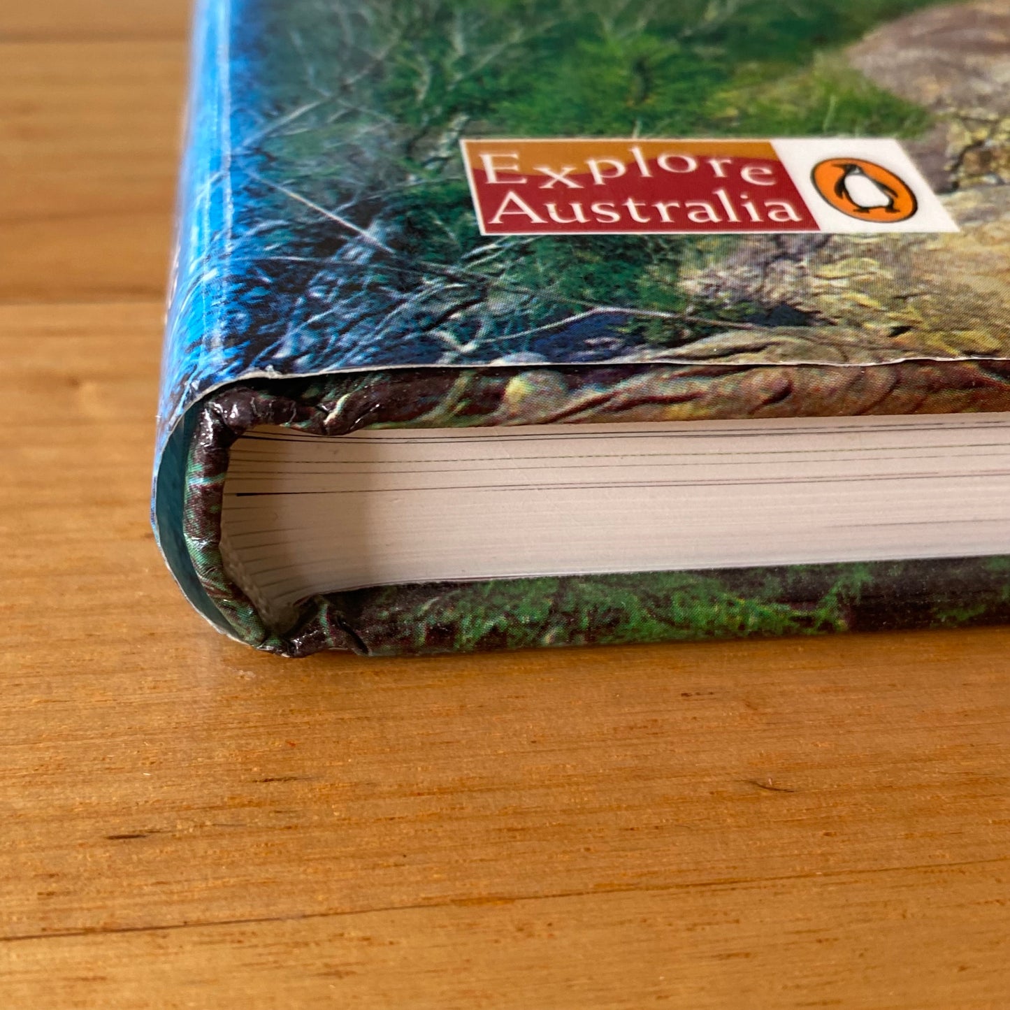 Explore Wild Australia With Bush Tucker Man Les Hiddins Hardcover GD