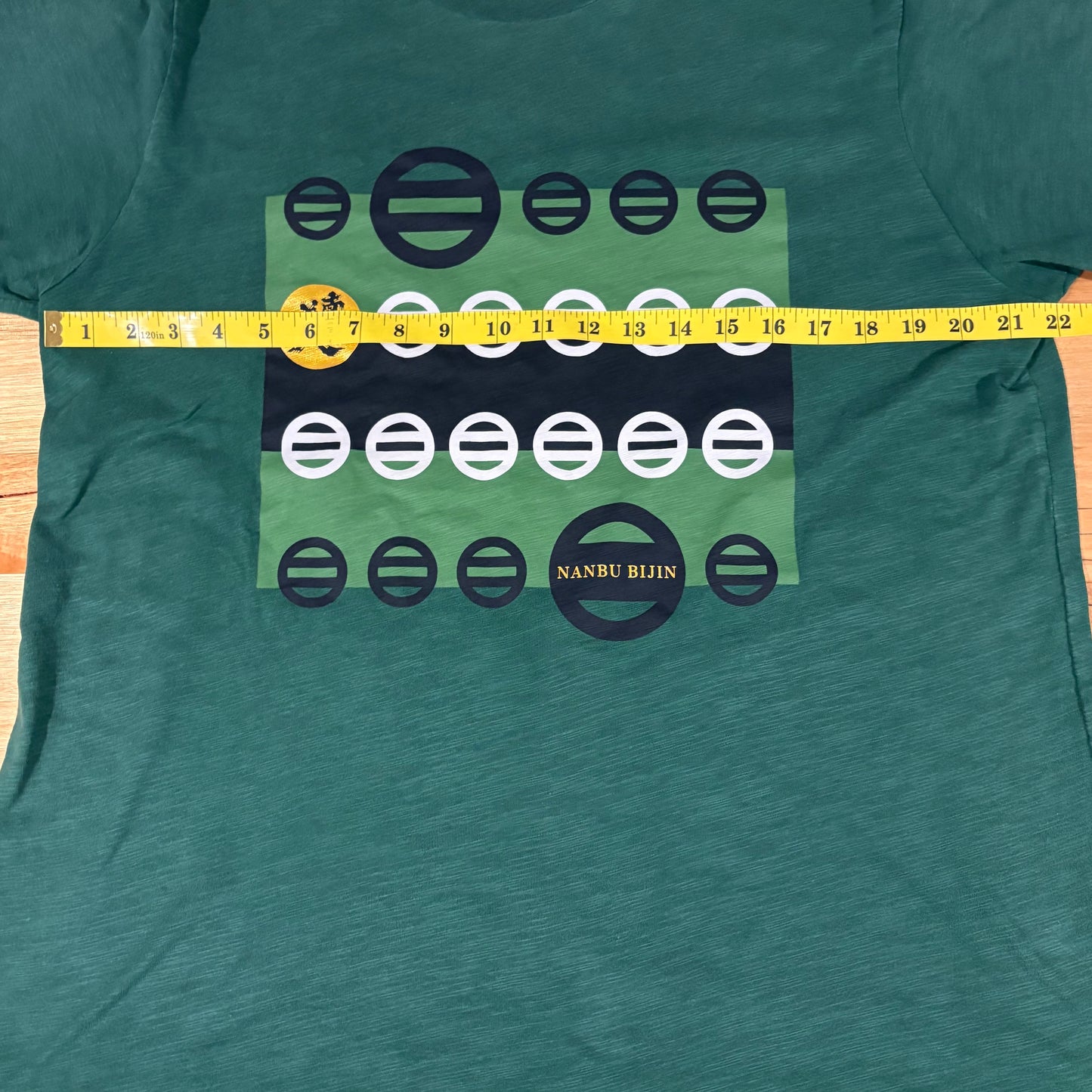 Uni-Qlo Nanbu Bijin Sake Collaboration Green T-Shirt Size XL